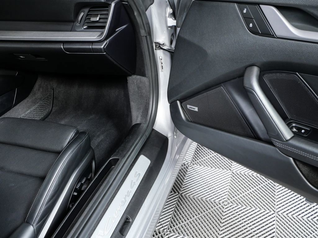 Certified 2022 Porsche 911 Carrera 4S image 18
