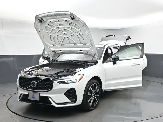 Used 2024 Volvo XC60 B5 Plus w/ Protection Package Premier AWD/4WD image 53
