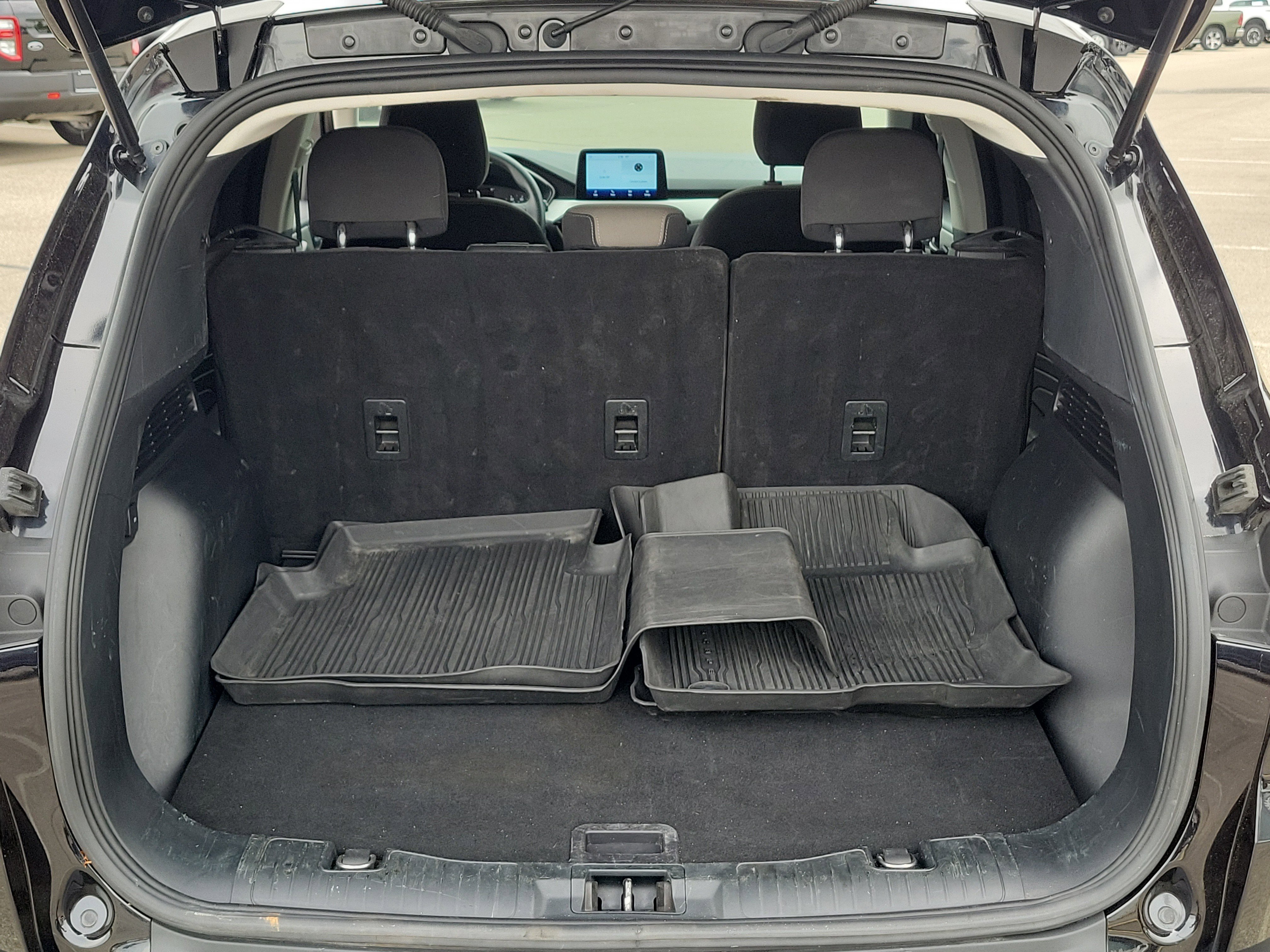 Used 2022 Ford Escape SE FWD image 8
