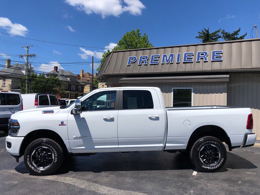 Used 2026 RAM 2500 Laramie AWD/4WD image 3