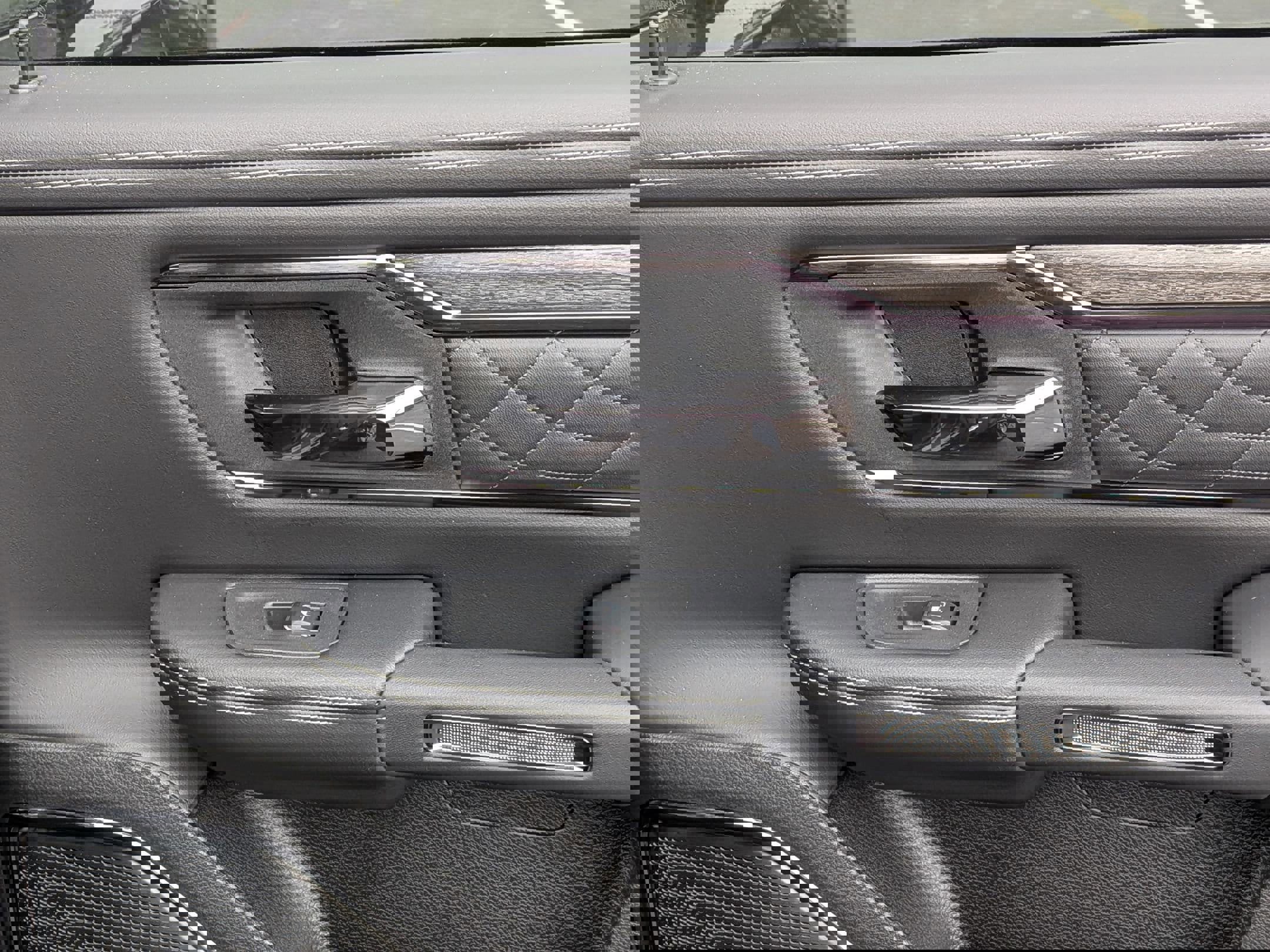 Used 2026 RAM 1500 Limited w/ Body Color Bumper Group image 31