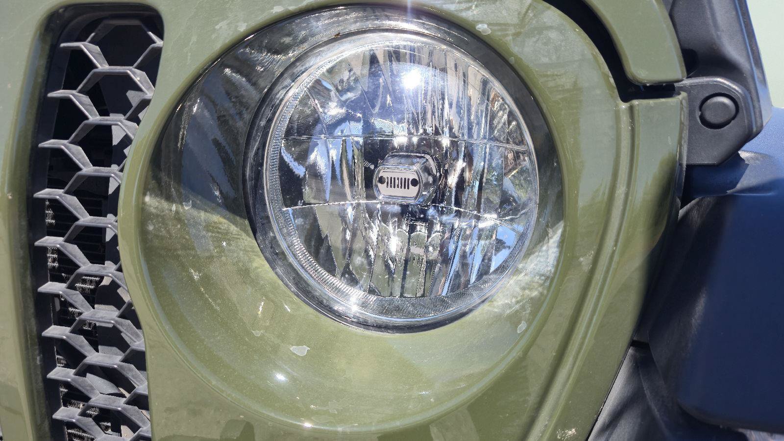 Used 2023 Jeep Gladiator Sport AWD/4WD image 10