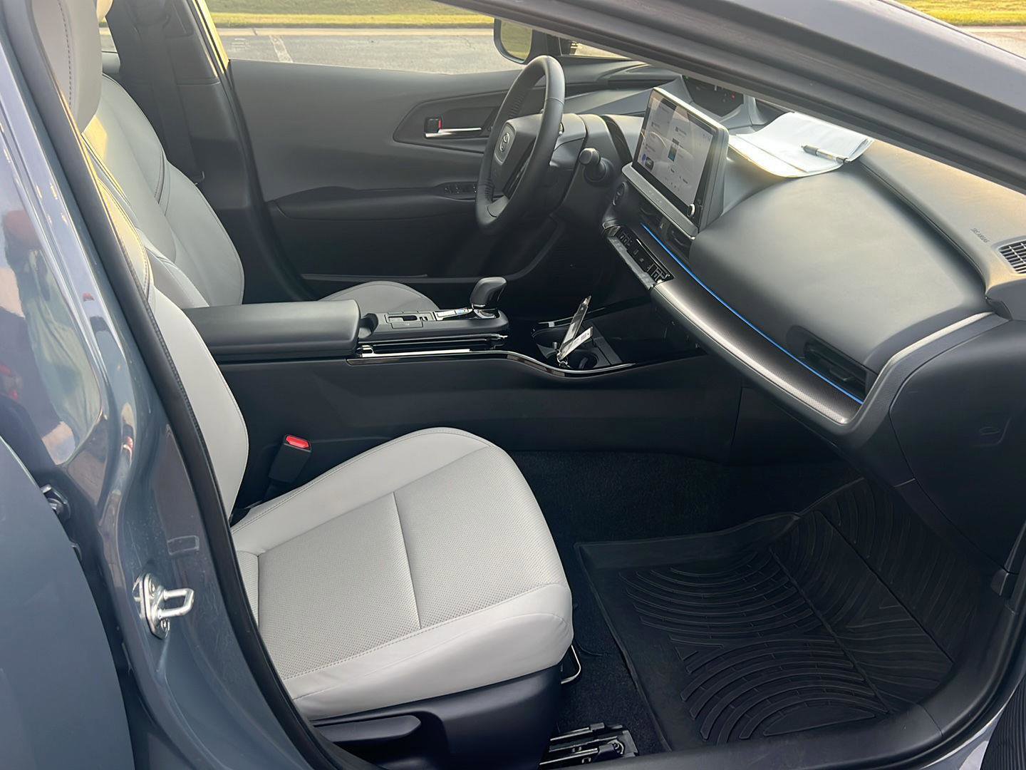 Used 2024 Toyota Prius Limited image 13