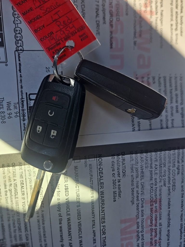 Used 2015 Chevrolet Sonic LT FWD image 29