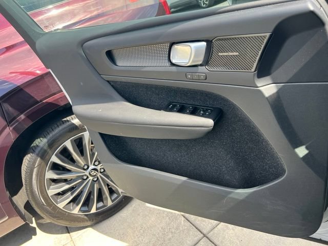 Used 2020 Volvo XC40 T5 R-Design AWD/4WD image 16