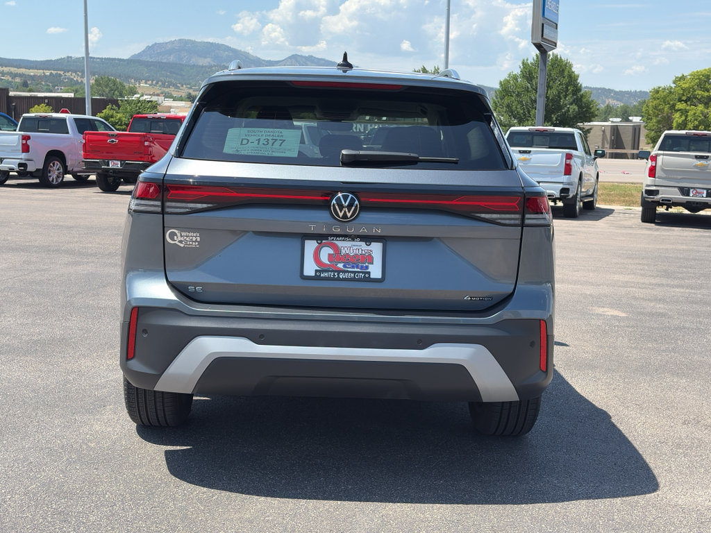 Used 2026 Volkswagen Tiguan SE AWD/4WD image 8
