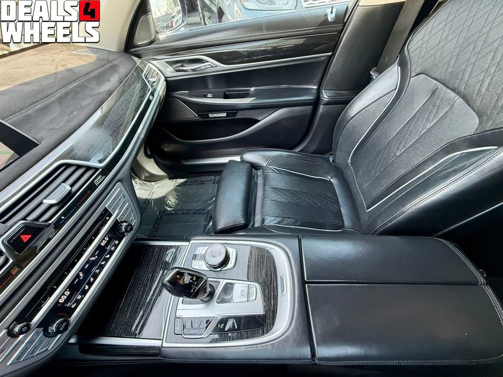 Used 2017 BMW 740i RWD image 30
