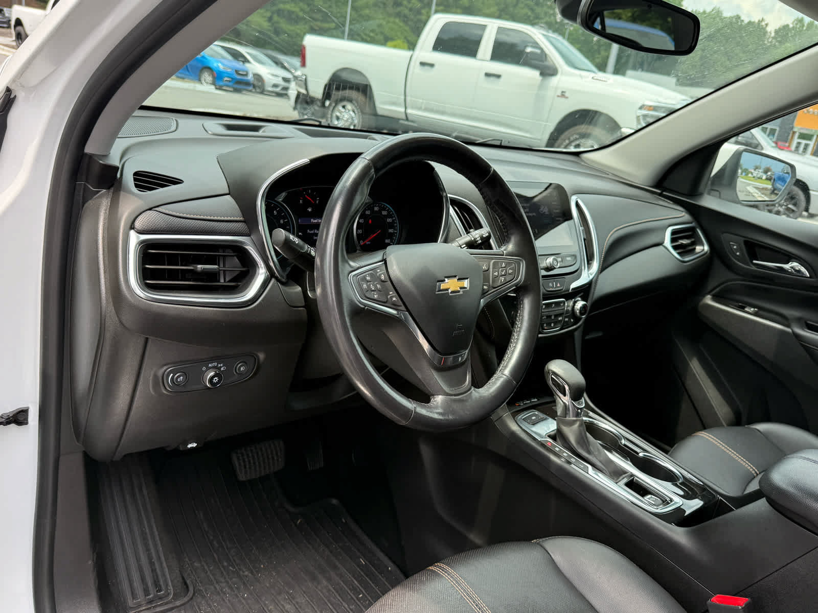Used 2022 Chevrolet Equinox Premier AWD/4WD image 14