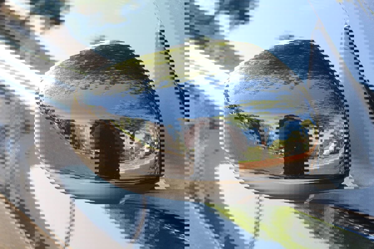 Used 2018 Nissan 370Z w/ Sport Package image 37