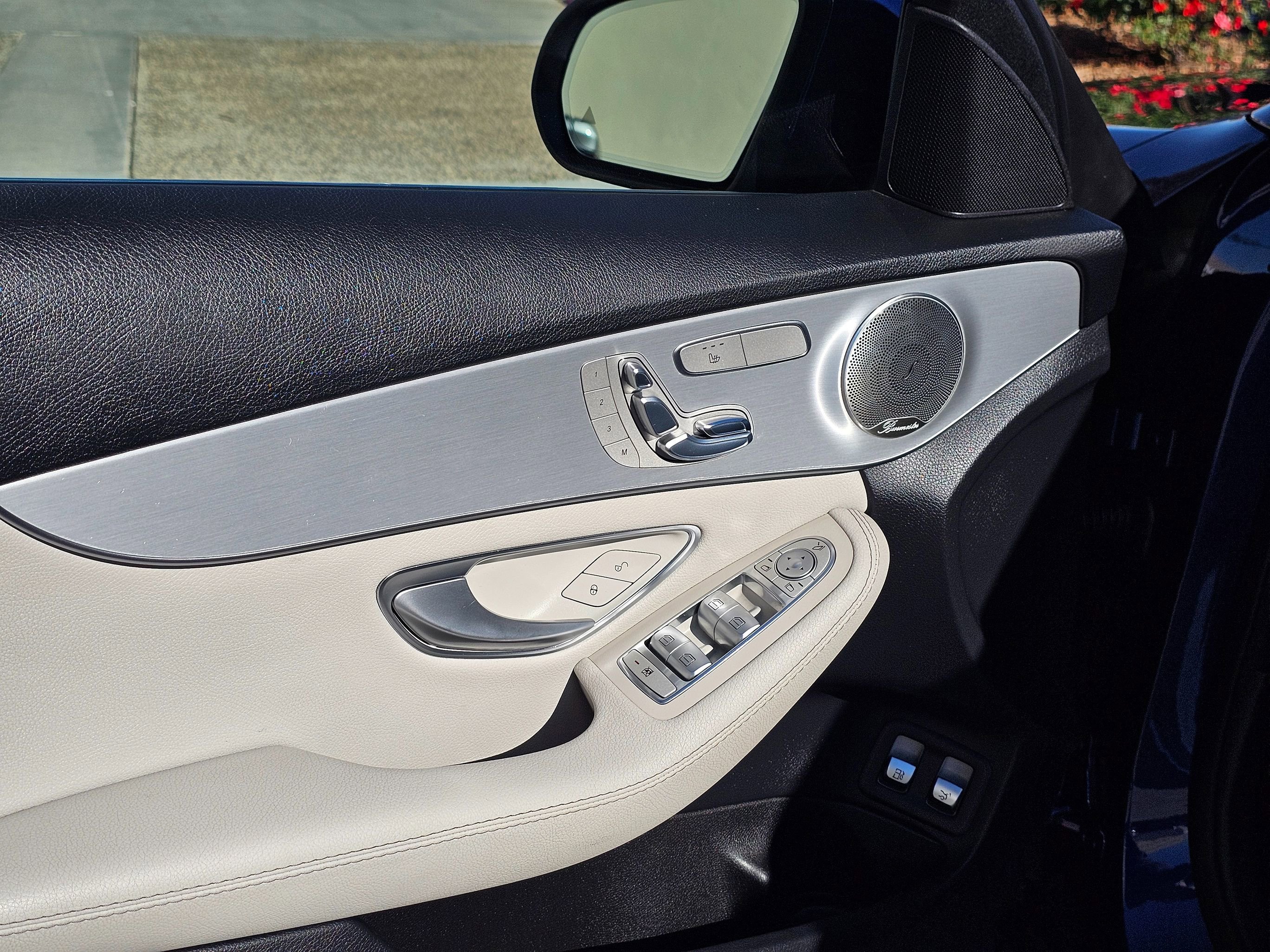 Used 2018 Mercedes-Benz C 350e Sedan image 16