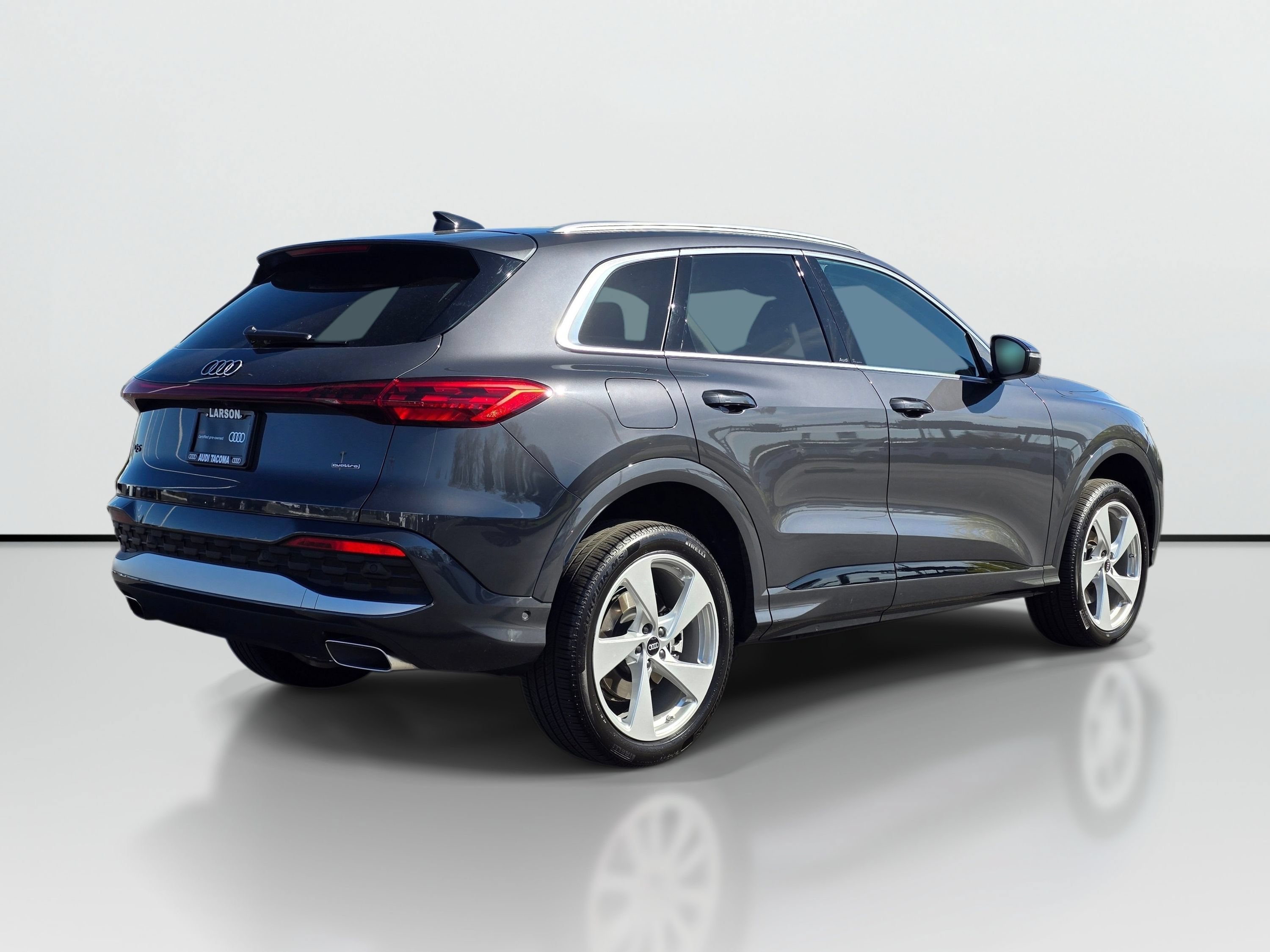 Certified 2025 Audi Q5 Premium w/ Premium Plus AWD/4WD image 5