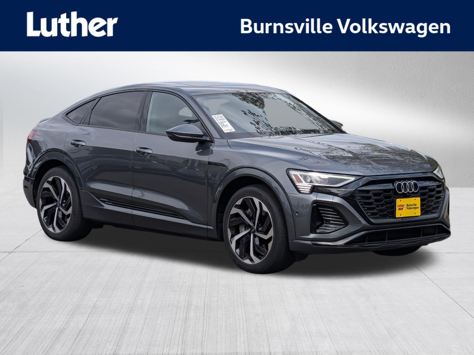 Used 2024 Audi Q8 e-tron Premium Plus w/ Premium Plus Package AWD/4WD video 1