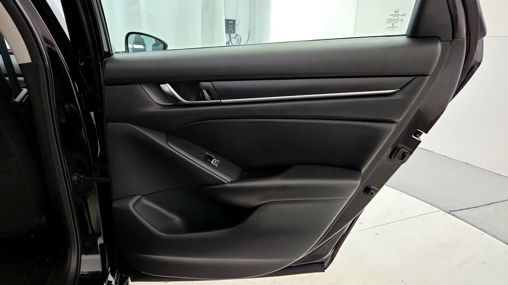 Used 2020 Honda Accord LX image 18