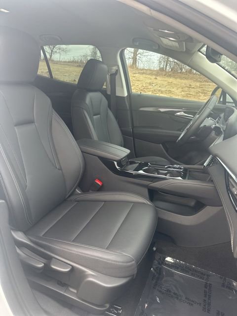 Used 2025 Buick Envision Preferred image 33