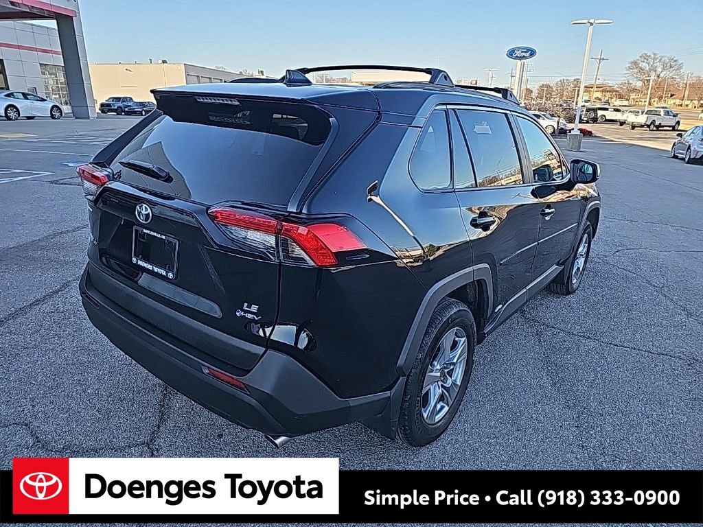 Used 2025 Toyota RAV4 LE image 3
