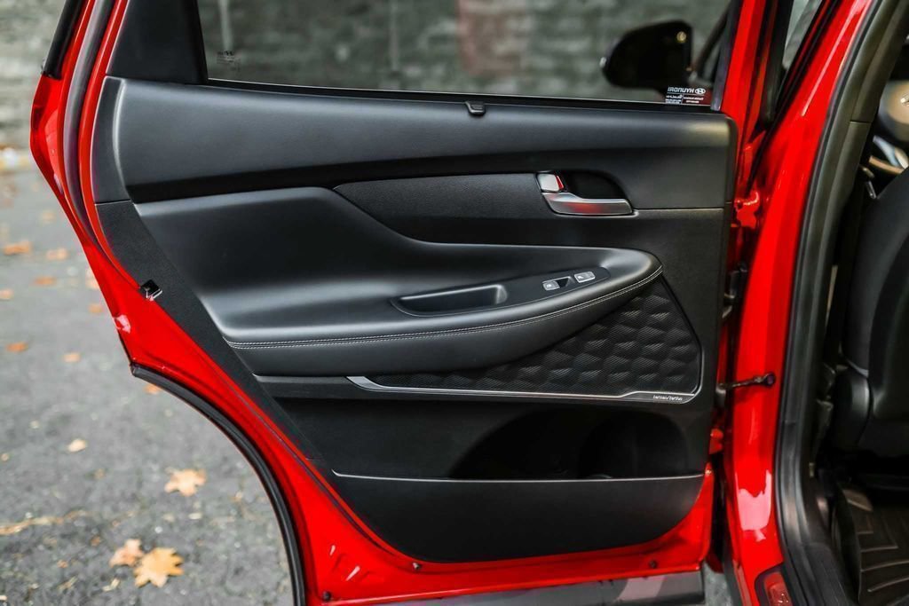 Used 2022 Hyundai Santa Fe Calligraphy image 18