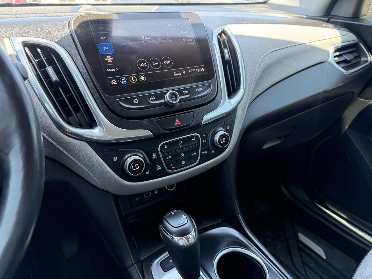 Used 2020 Chevrolet Equinox Premier FWD image 15