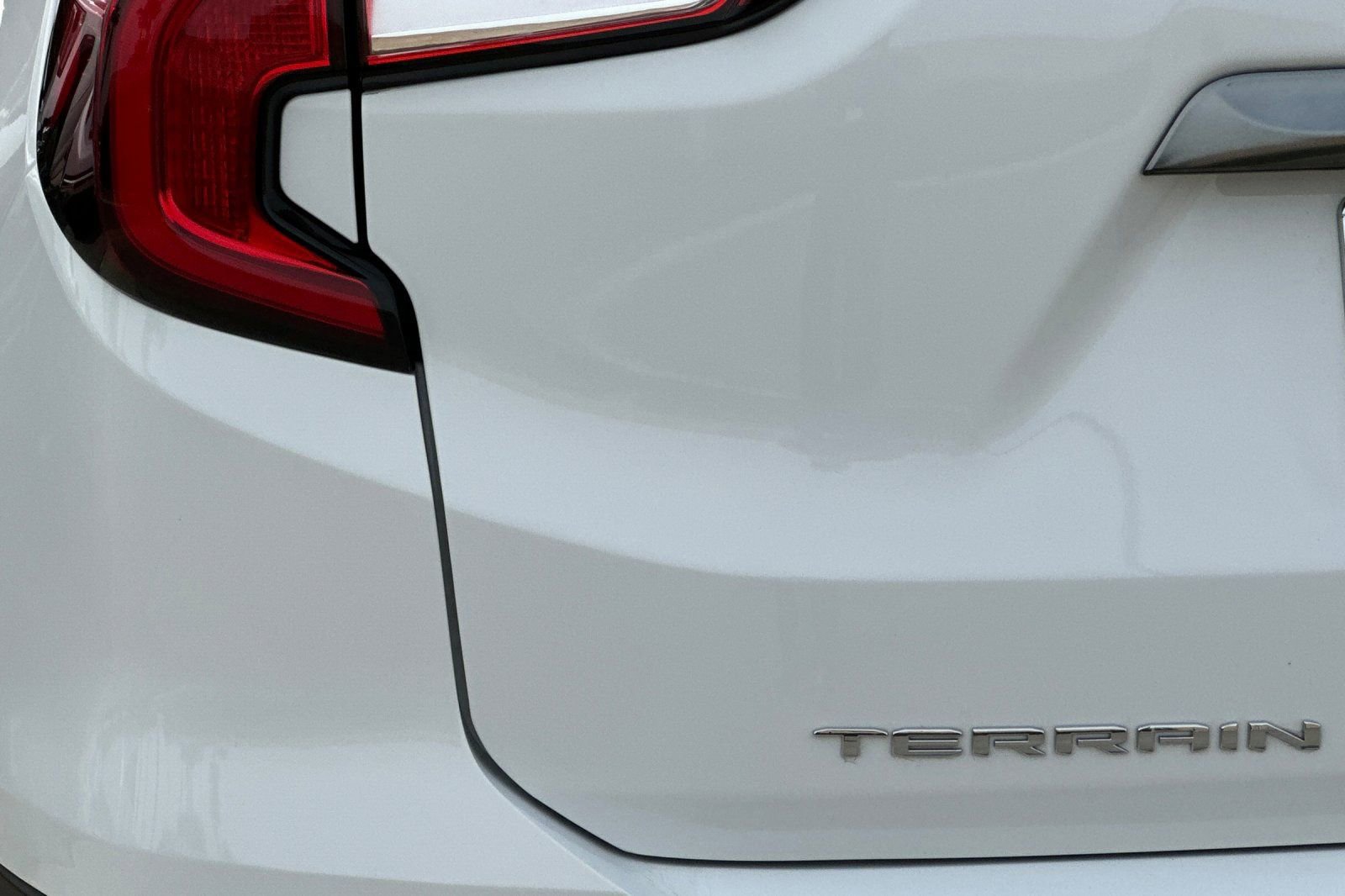 Certified 2024 GMC Terrain AT4 w/ Infotainment Package II image 28