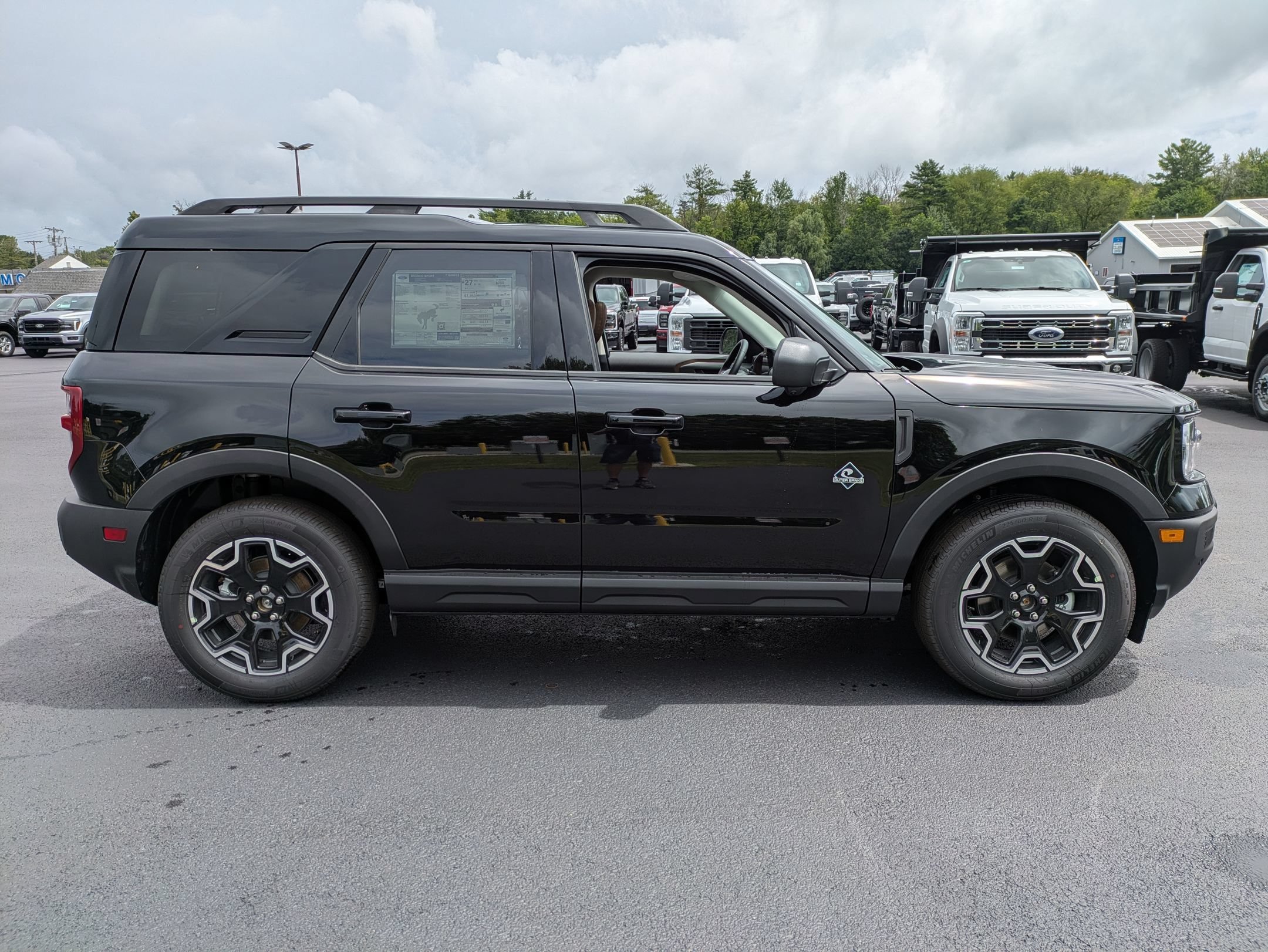 New 2026 Ford Bronco Sport Outer Banks w/ Outer Banks Tech Package+ AWD/4WD image 2