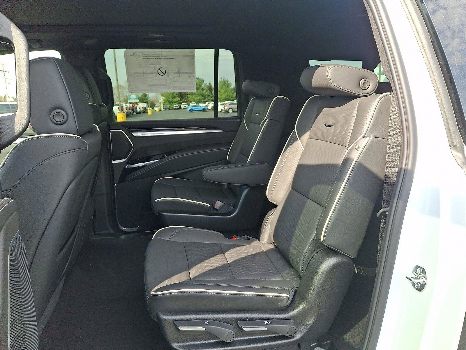 New 2026 Cadillac Escalade ESV Sport w/ Touring Package AWD/4WD image 5