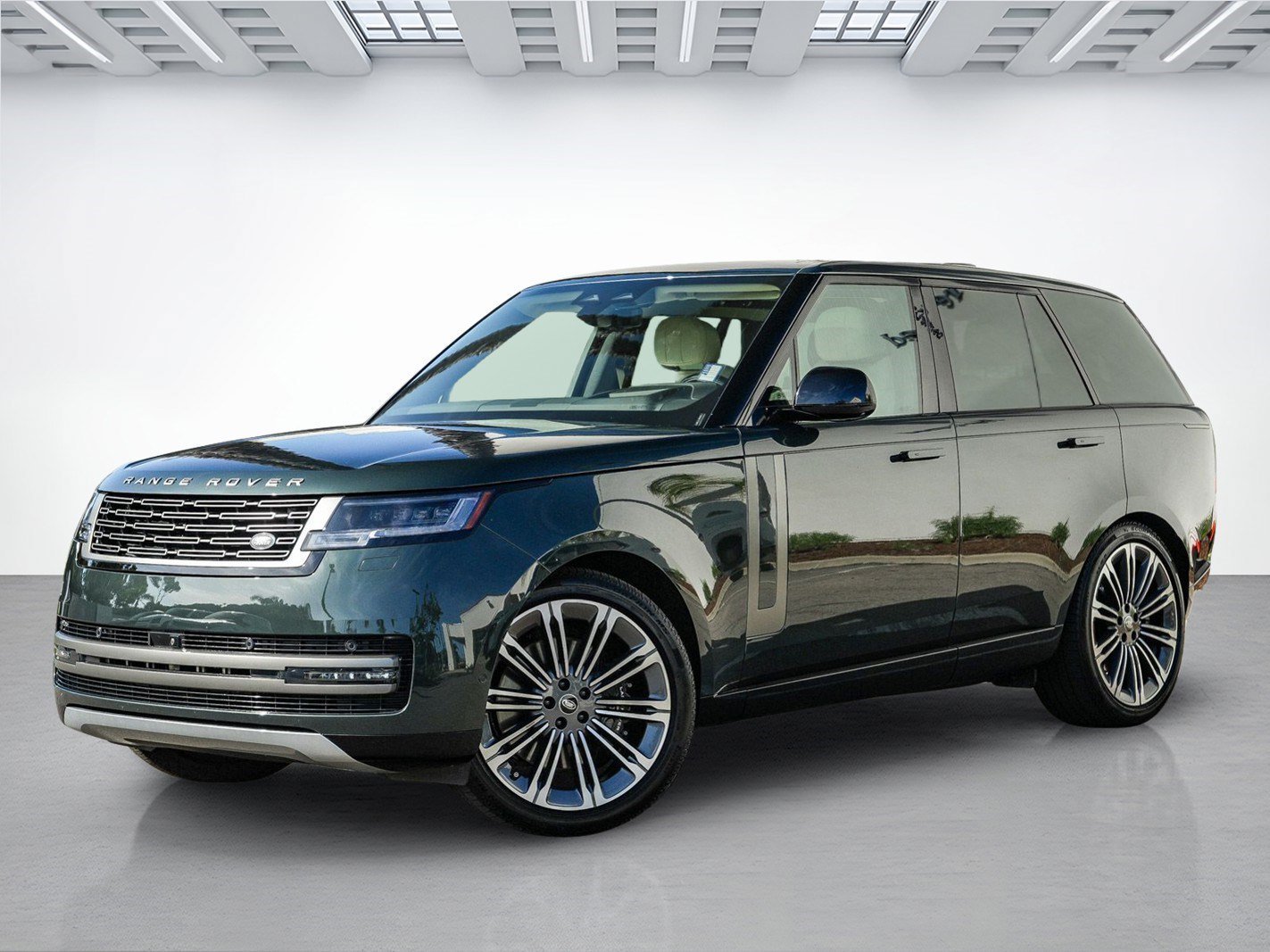Certified 2025 Land Rover Range Rover SE AWD/4WD image 1