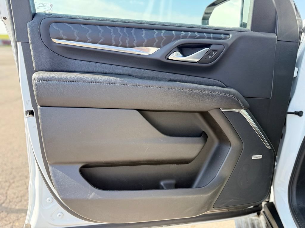 Used 2023 GMC Yukon Denali AWD/4WD image 8