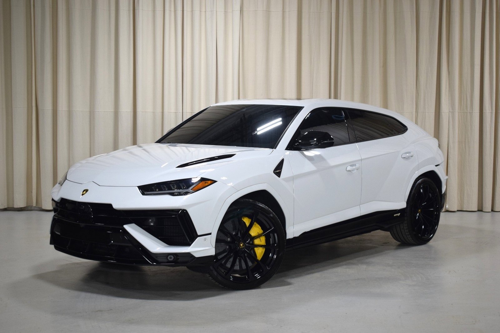 Used 2024 Lamborghini Urus S