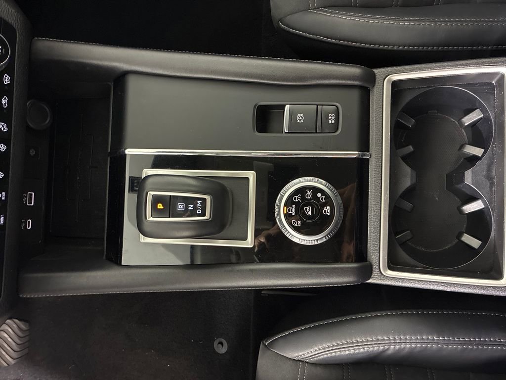 Used 2022 Mitsubishi Outlander SE image 23