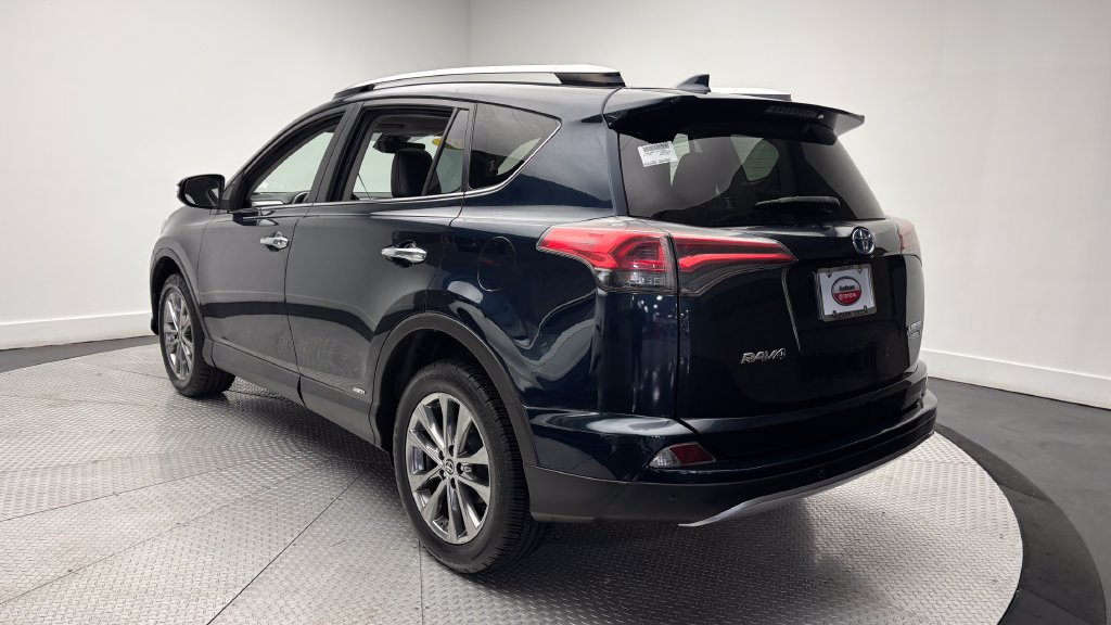 Used 2018 Toyota RAV4 Limited w/ Advanced Technology Package AWD/4WD image 22