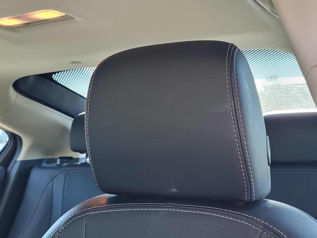 Used 2015 Chevrolet Volt Premium w/ Premium Trim Package FWD image 10