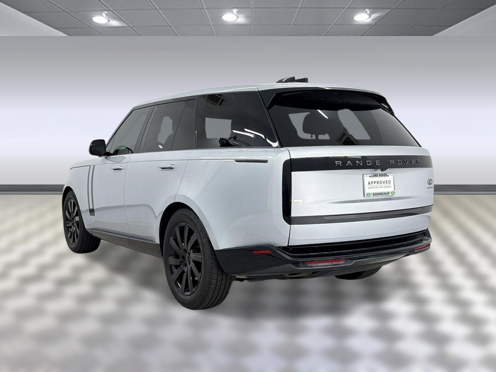 Used 2023 Land Rover Range Rover SE AWD/4WD image 3