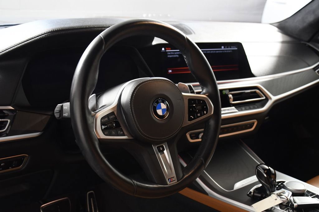 Used 2022 BMW X7 xDrive40i w/ M Sport Package AWD/4WD image 13