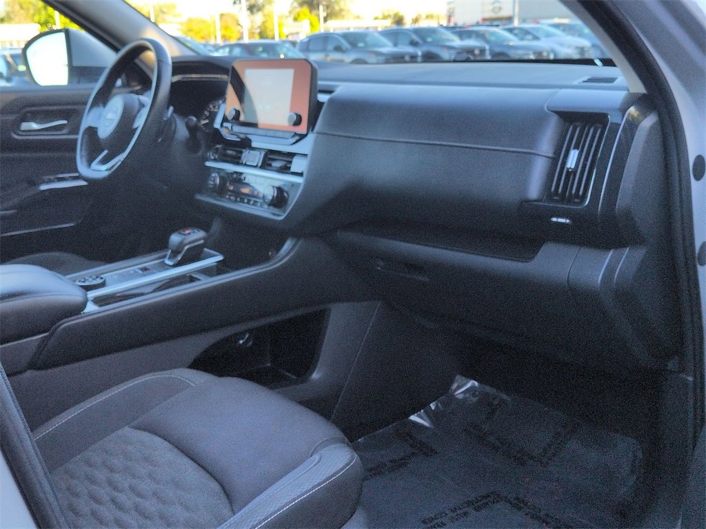 Used 2022 Nissan Pathfinder SV image 20