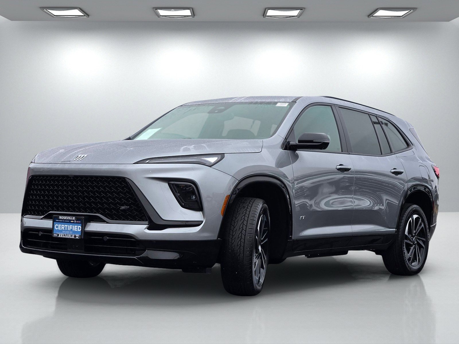 Certified 2025 Buick Enclave Sport Touring image 8