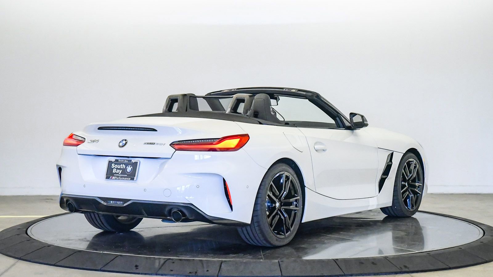 New 2026 BMW Z4 sDrive30i w/ Premium Package image 28