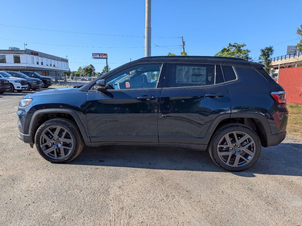 New 2026 Jeep Compass Limited w/ Sun, Sound & Navigation Group AWD/4WD image 2