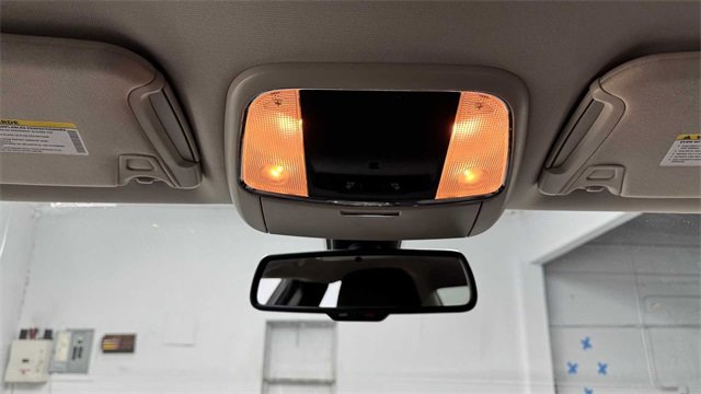 Used 2019 Chrysler 300 Touring w/ Sport Appearance Package image 18