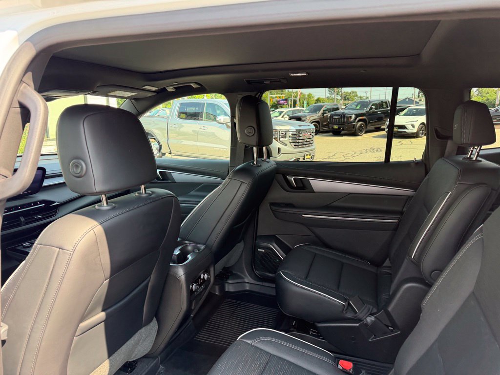 Certified 2026 Buick Enclave Sport Touring w/ Power Package AWD/4WD image 13