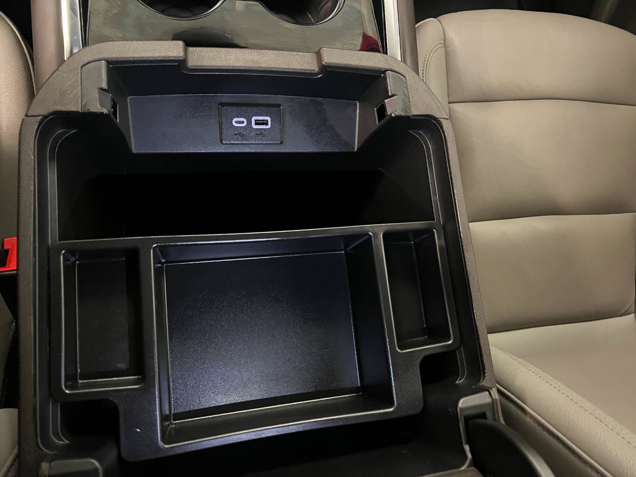 Used 2025 Chevrolet Suburban LT AWD/4WD image 63