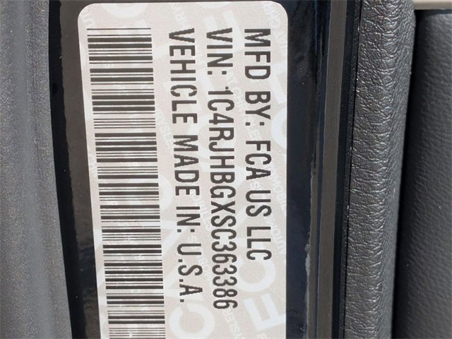 New 2025 Jeep Grand Cherokee Limited w/ Black Appearance Package image 33