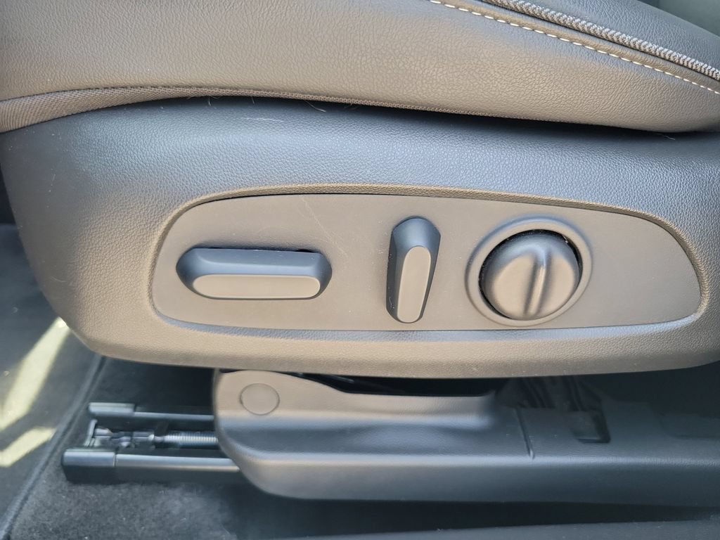 Used 2023 Buick Encore GX Select w/ Safety Package II FWD image 17