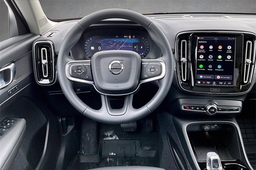 Used 2026 Volvo XC40 B5 Plus w/ Protection Package Premier image 8