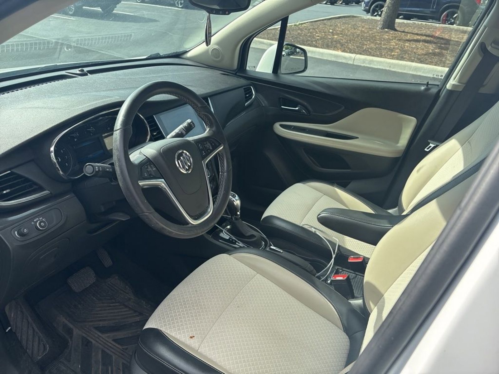 Used 2020 Buick Encore Preferred w/ Safety Package FWD image 10