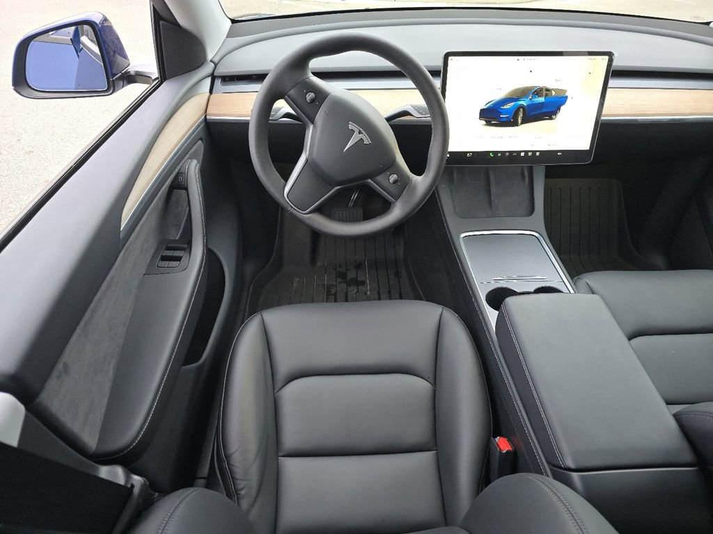 Used 2024 Tesla Model Y Long Range image 21
