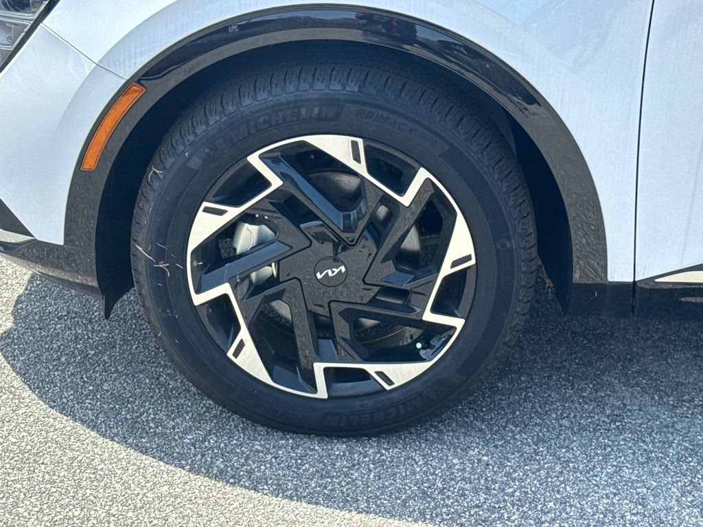 New 2024 Kia Sportage SX image 11