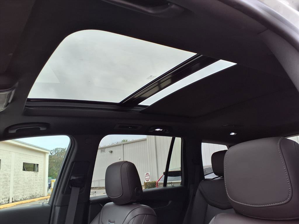 Certified 2022 Cadillac XT6 Premium Luxury image 22