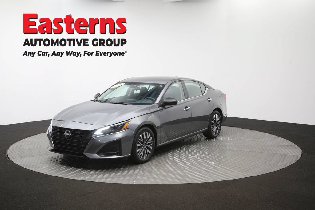 Used 2025 Nissan Altima 2.5 SV FWD image 55