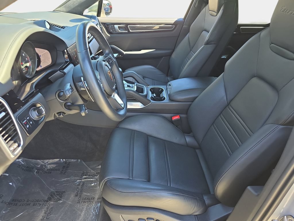 Used 2023 Porsche Cayenne Turbo AWD/4WD image 18