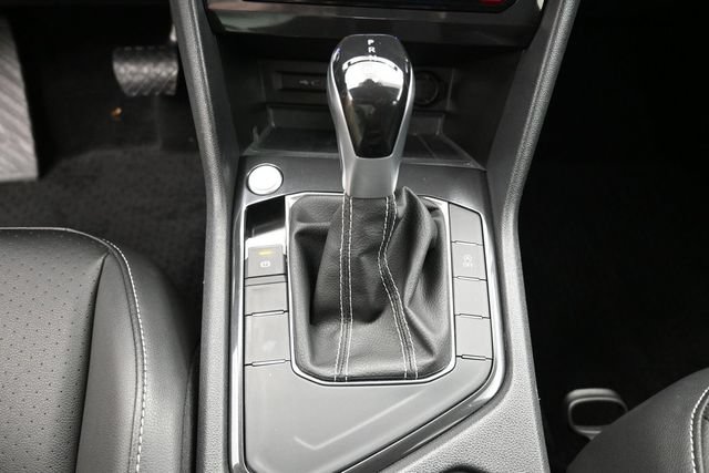 Used 2023 Volkswagen Tiguan SE FWD image 26