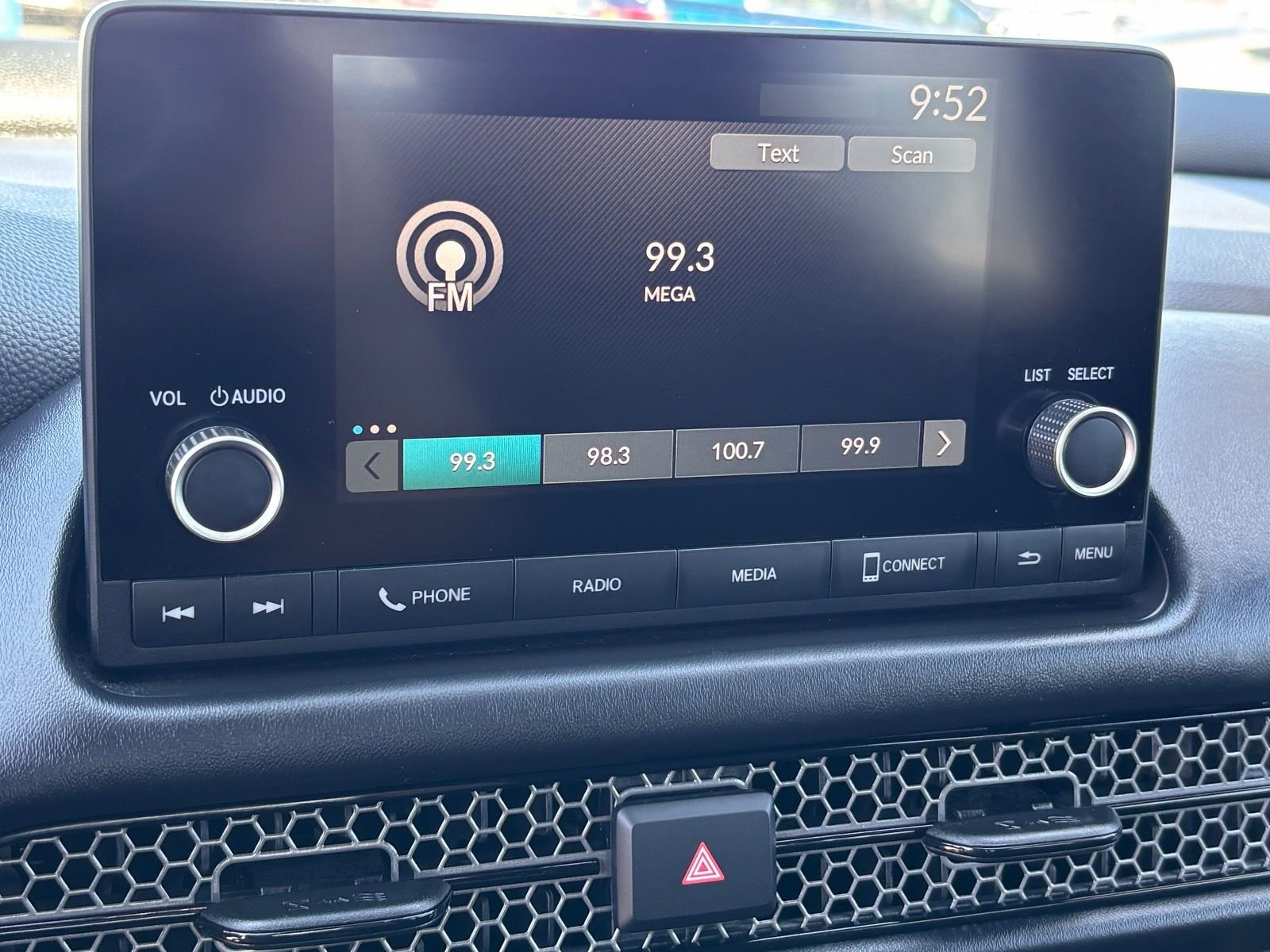 Certified 2024 Honda HR-V Sport image 25